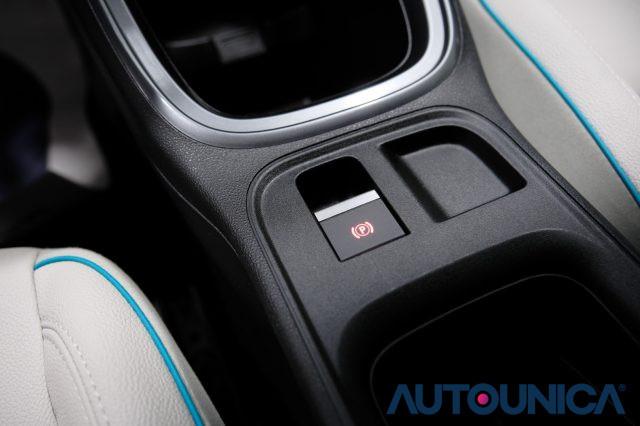 FIAT 600 HYBRID 100 CV DCT MHEV LA PRIMA NEOPATENTATI