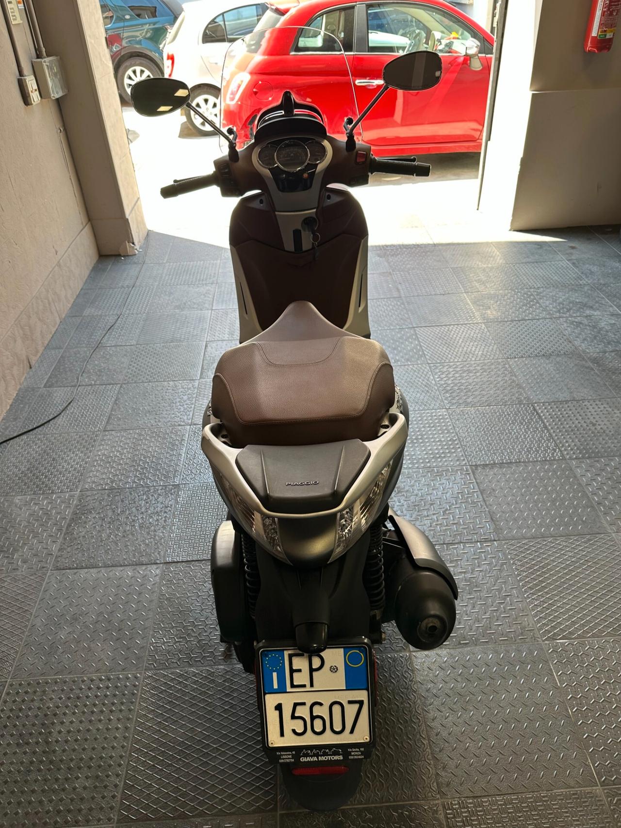 Piaggio Beverly 300 i.e.