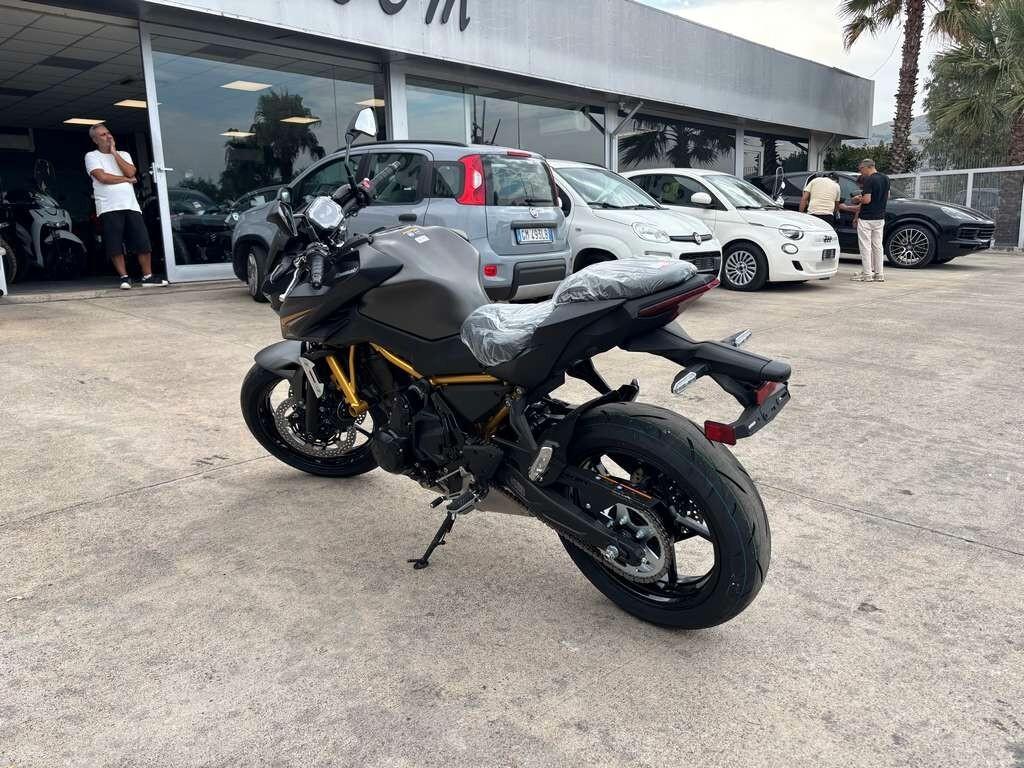 Kawasaki Z 650 S Nuovo pronta consegna Tua a solo 69 Euro al mese