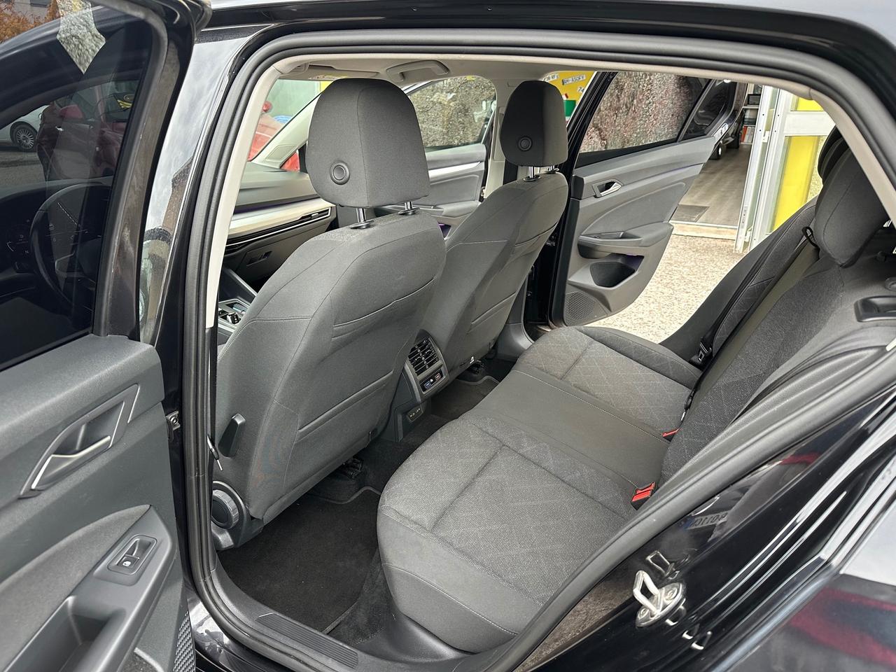 Volkswagen Golf 1.0 eTSI EVO DSG Life