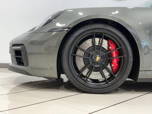 PORSCHE 992 Carrera 4 GTS Cabriolet