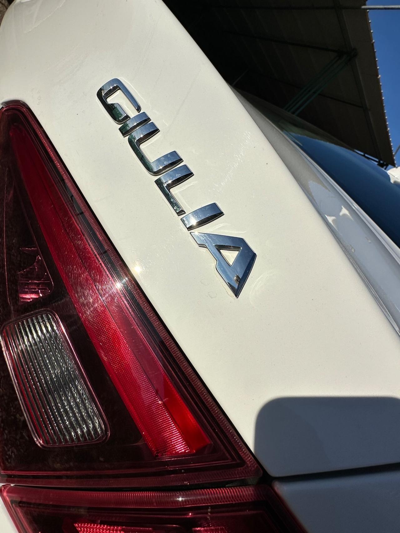 Alfa Romeo Giulia 2.2 Turbodiesel 136 CV AT8 Super