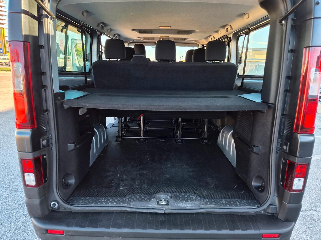 Nissan NV300 2.0 dCi 150CV PC-TN L2H1 Bus 9 posti