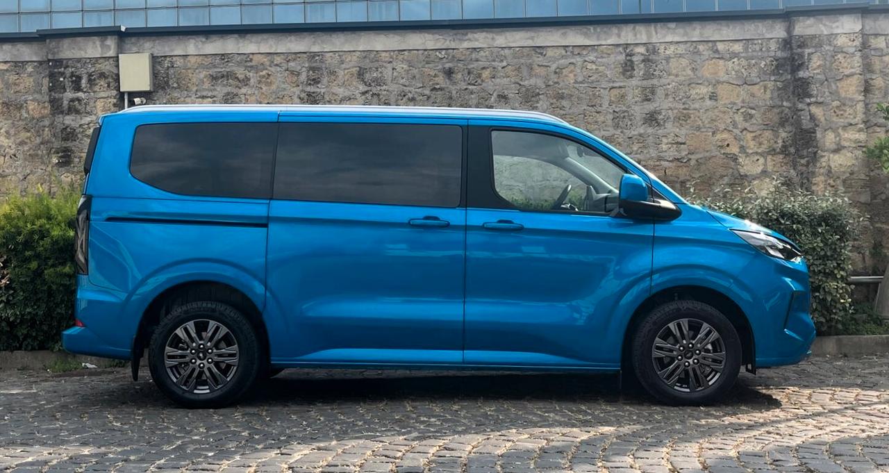 Ford Tourneo Custom Titanium PL 2.0 EcoBlue 170cv 9 POSTI