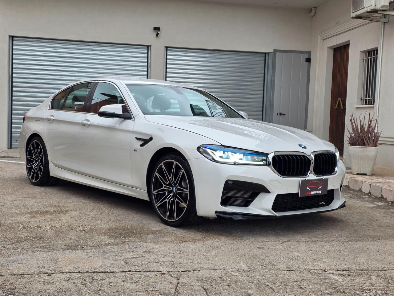 Bmw 520d F10 - LOOK M5 G30 Conversione Completa