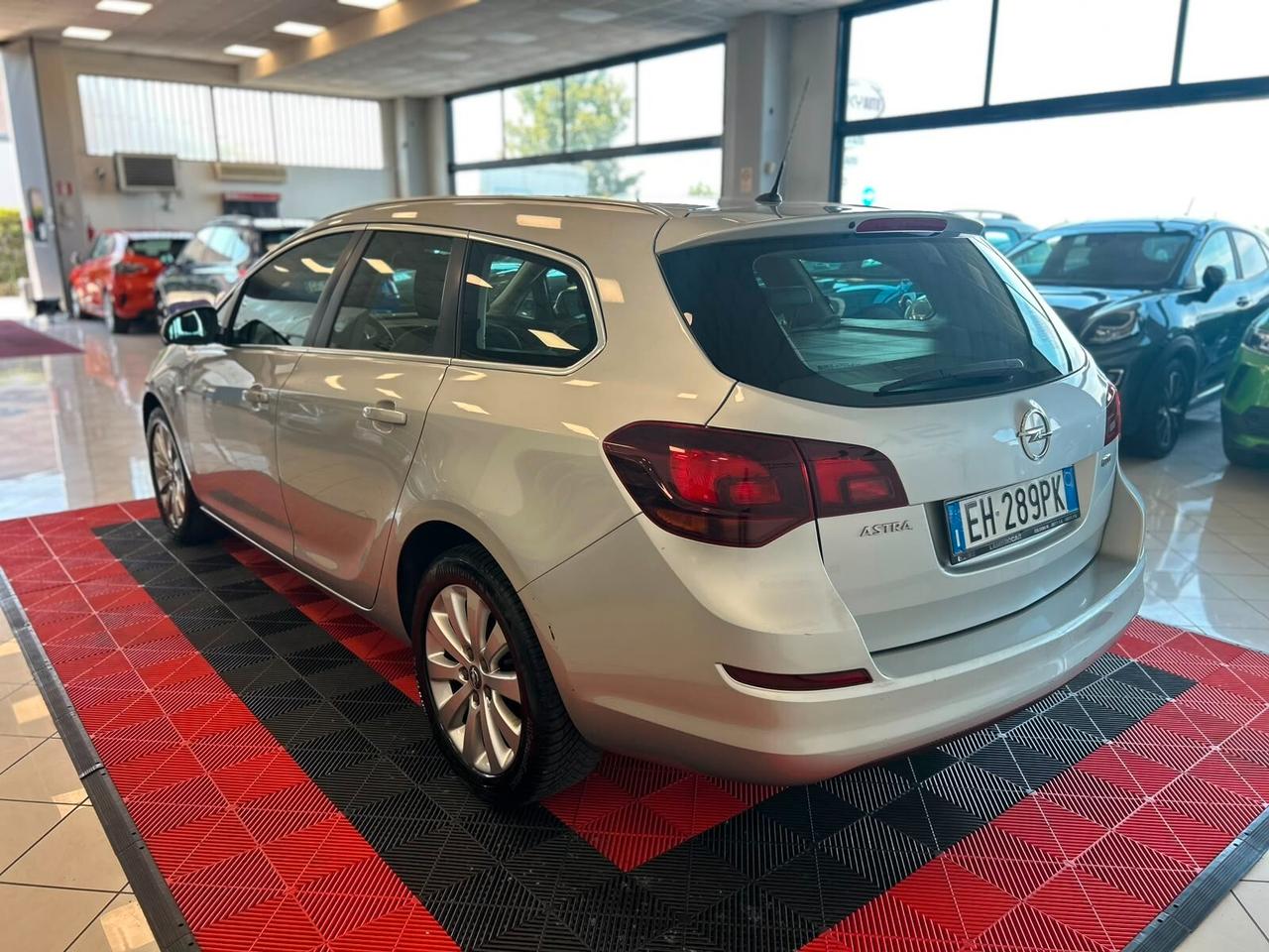 Opel Astra 1.7 CDTI 125CV Sports Tourer Cosmo