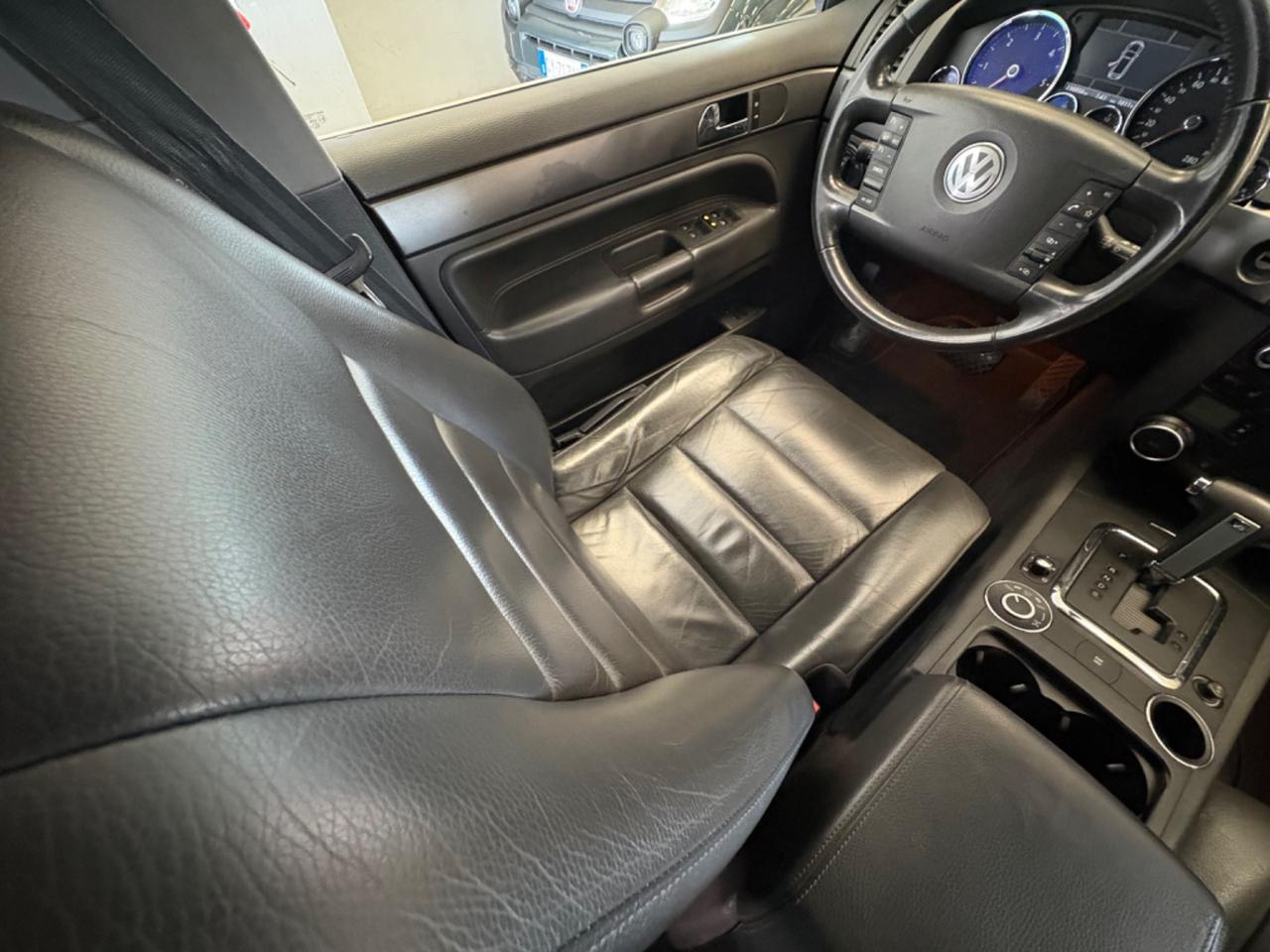Volkswagen Touareg 3.0 TDI tiptronic 2010