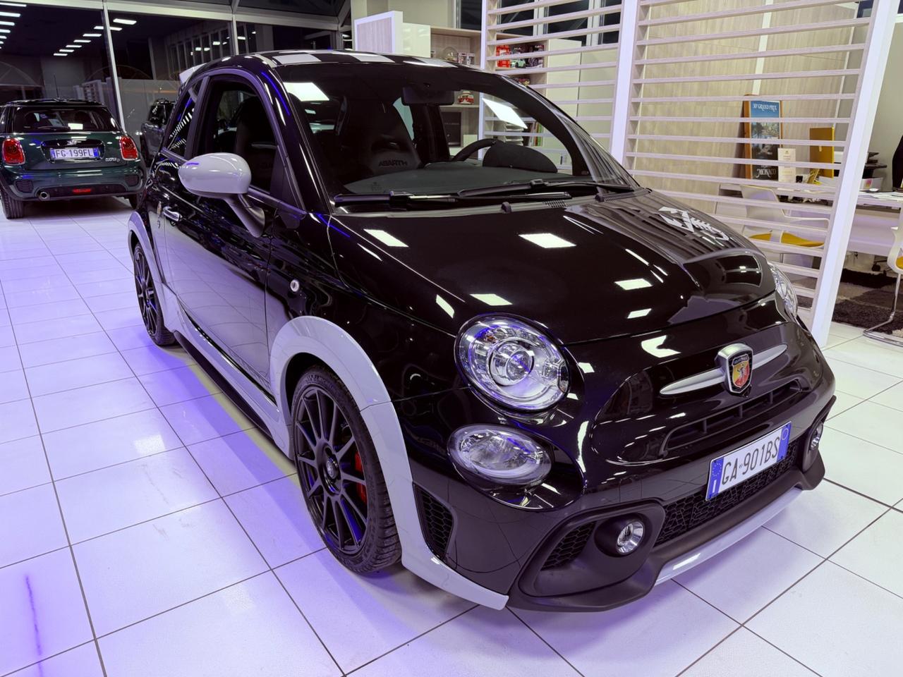 Abarth 695 1.4 Turbo T-Jet 180 CV 70° Anniversario