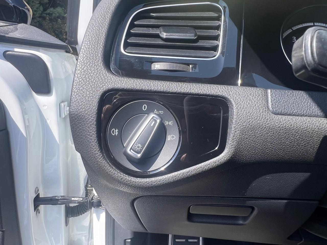 Volkswagen Golf 2.0 TSI R #10432