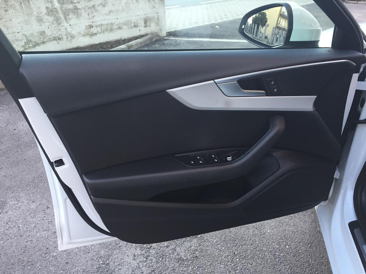 Audi A4 35 avant 2.0 TDI 150 CV S tronic Business X NEOPATENTATI