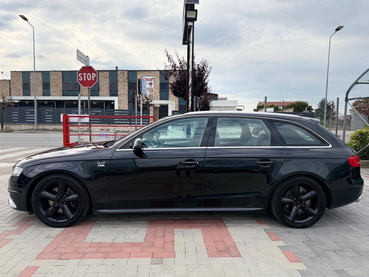 Audi A4 Avant 2.0 TFSI 211 CV quattro TETTO*S-LINE