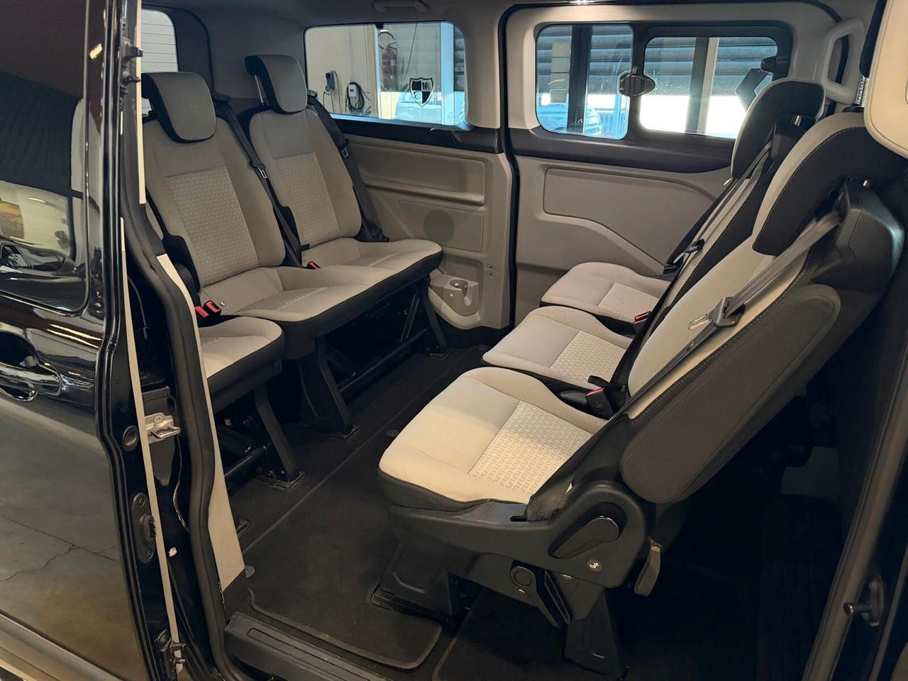 Ford Tourneo Custom 320 2.0 TDCi 130CV PC Trend