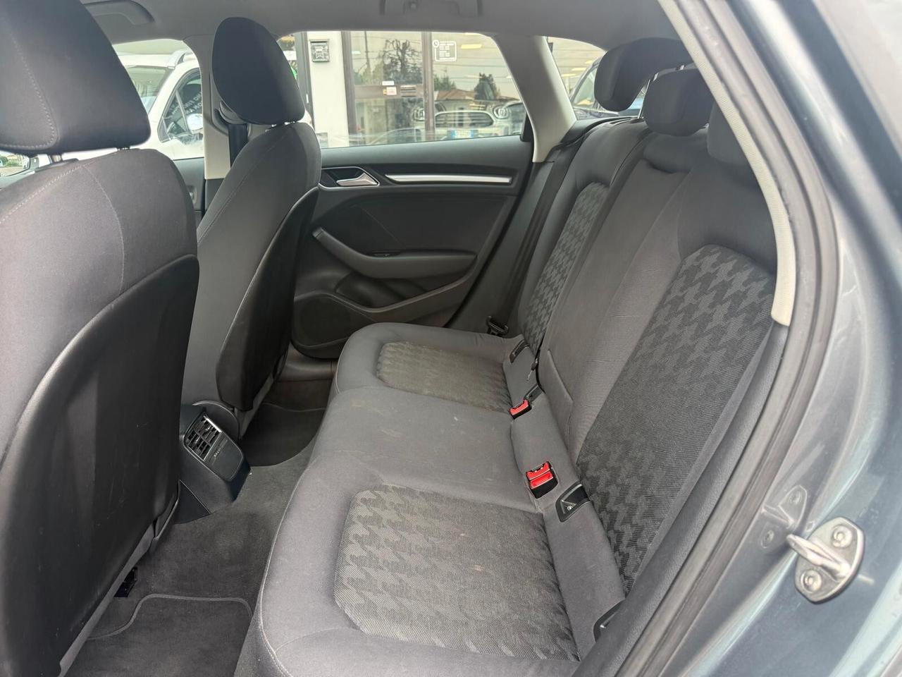 Audi A3 SPB 1.6 TDI Young