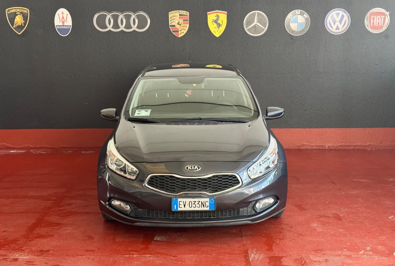 Kia Ceed cee'd 1.4 CRDi 5 porte Cool