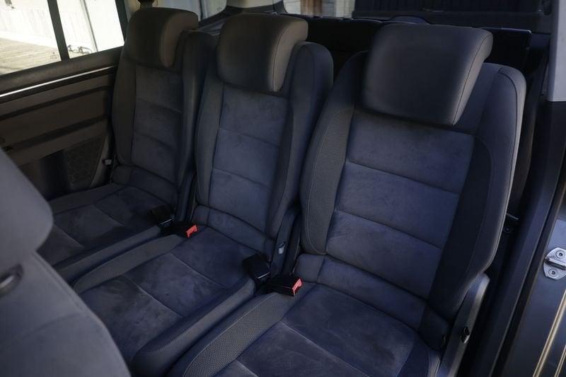 Volkswagen Touran Volkswagen Touran Business 2.0 TDI 140 CV DSG Highline 7 Posti Unicoproprietario