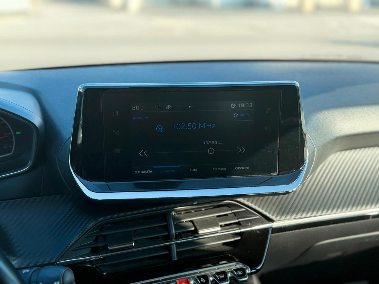 Peugeot 208 1,2 benz 2020