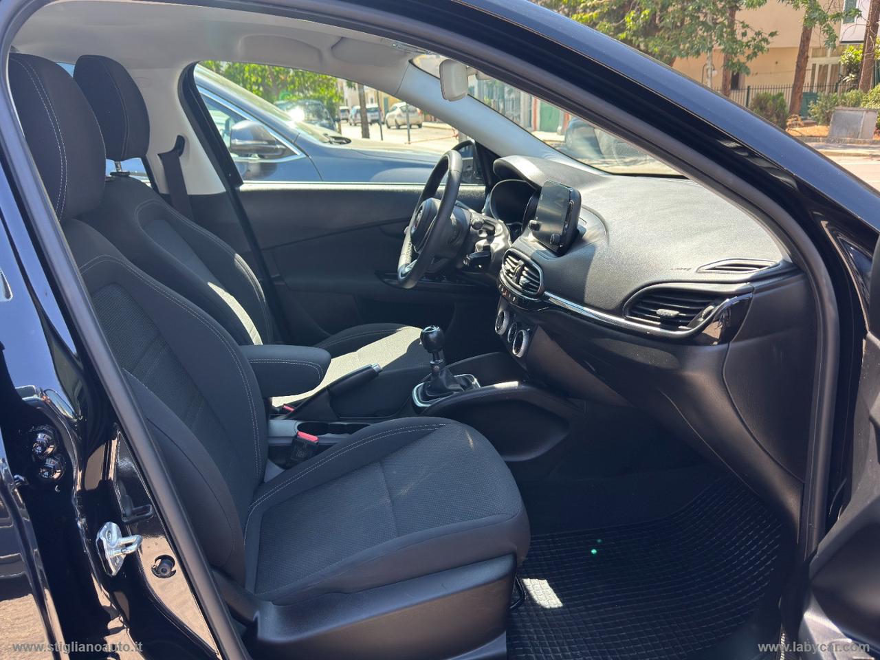 FIAT Tipo 1.6 Mjt S&S SW Life FARI LED