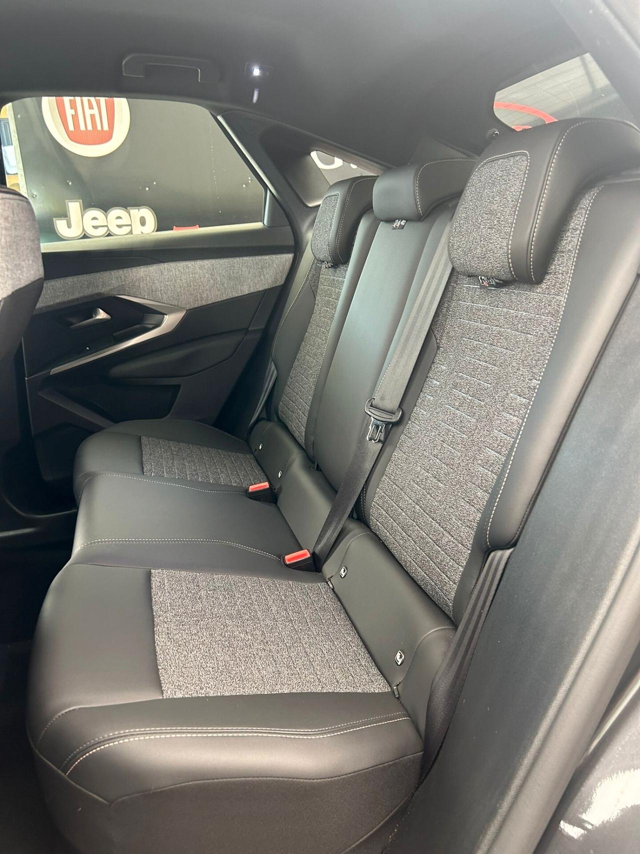 Peugeot 3008 Hybrid 136 e-DCS6 Allure