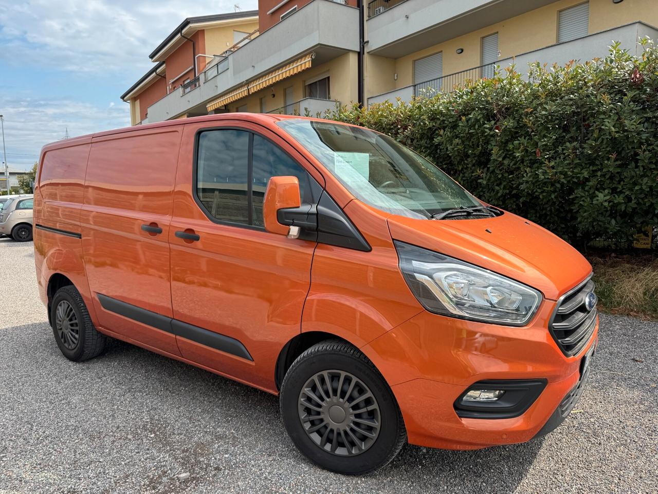 Ford Transit Custom Transit Custom 300 2.0 TDCi 130 aut. PC Furgone Titanium