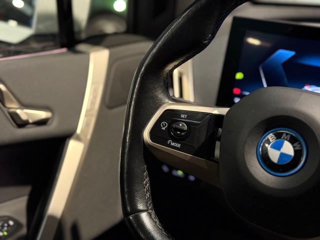 BMW iX xDrive 40 Pacchetto Sportivo