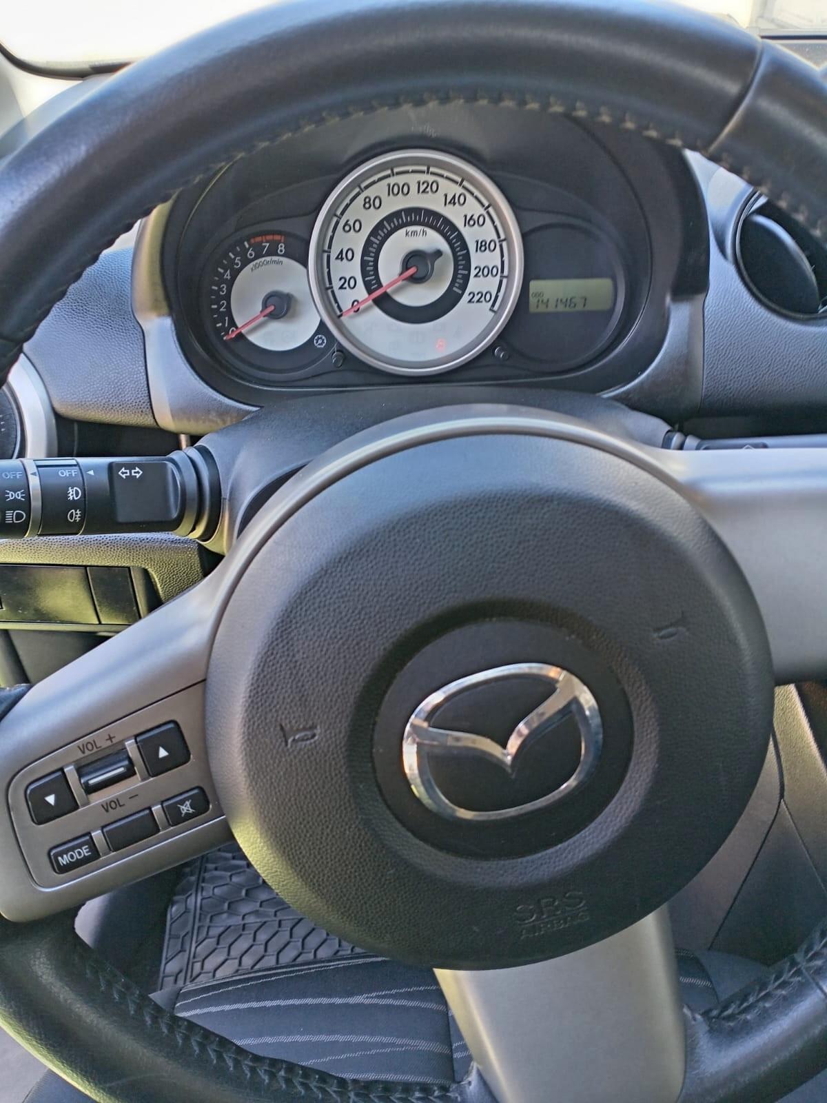 Mazda 2 UTILITARIA 1.3 BENZINA