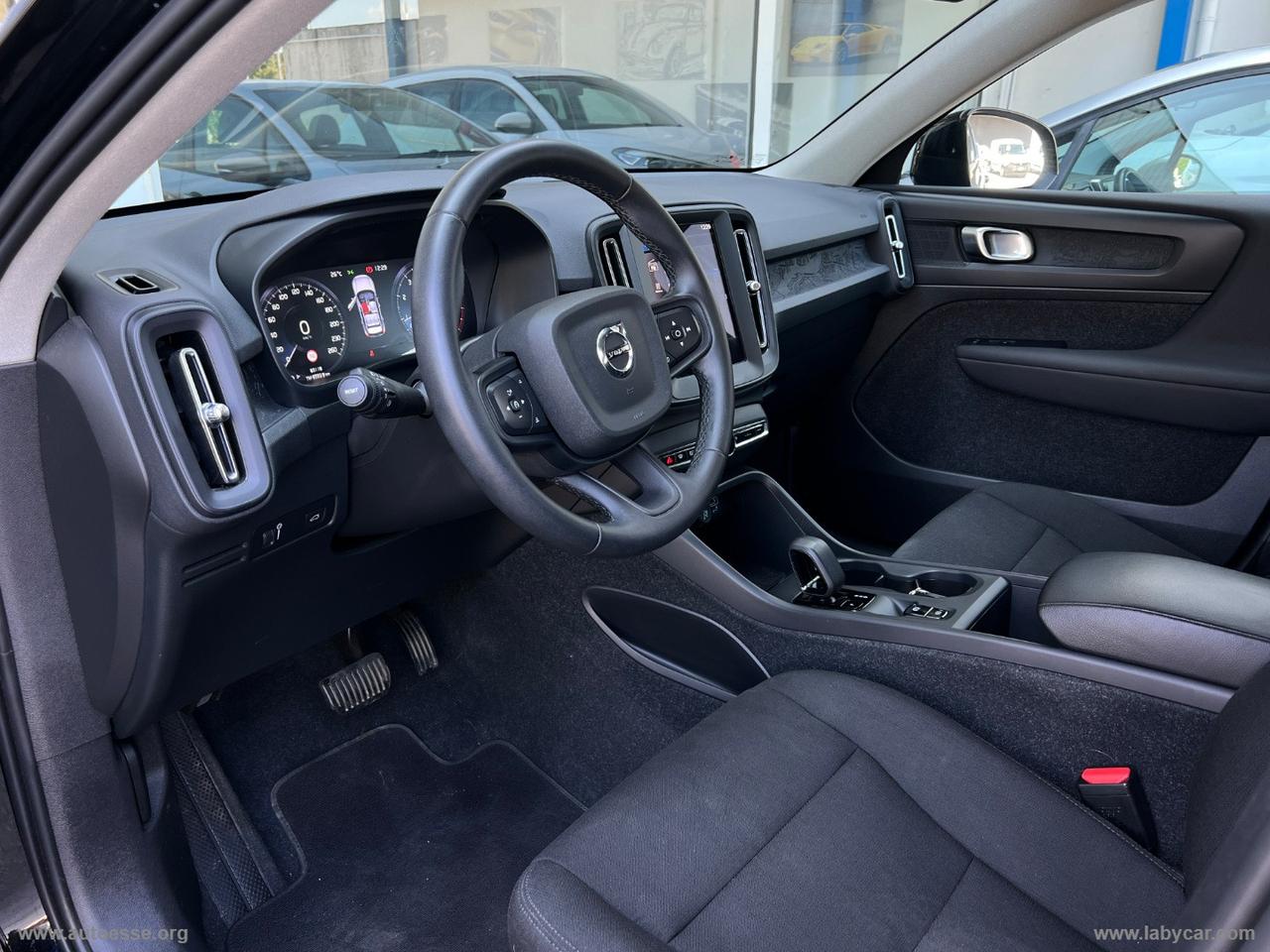 VOLVO XC40 T2 automatico Essential