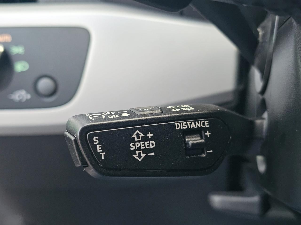 Audi A4 30 TDI/136 CV S tronic line edition