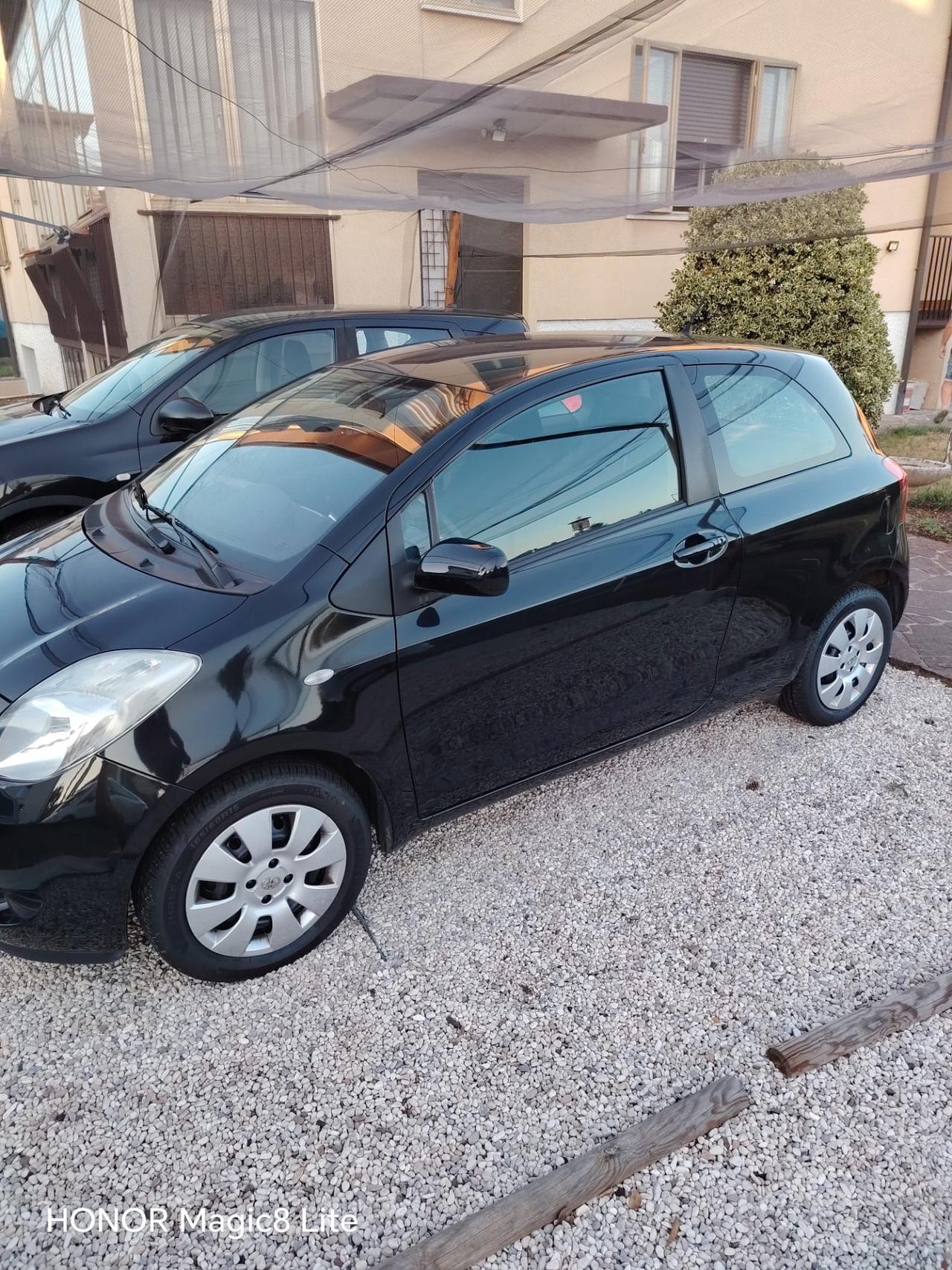 Toyota Yaris 1.0 3 porte