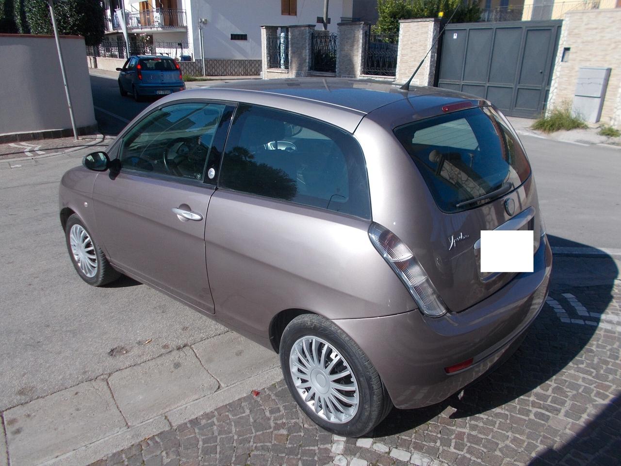 Lancia Ypsilon 1.4 Oro Ecochic GPL