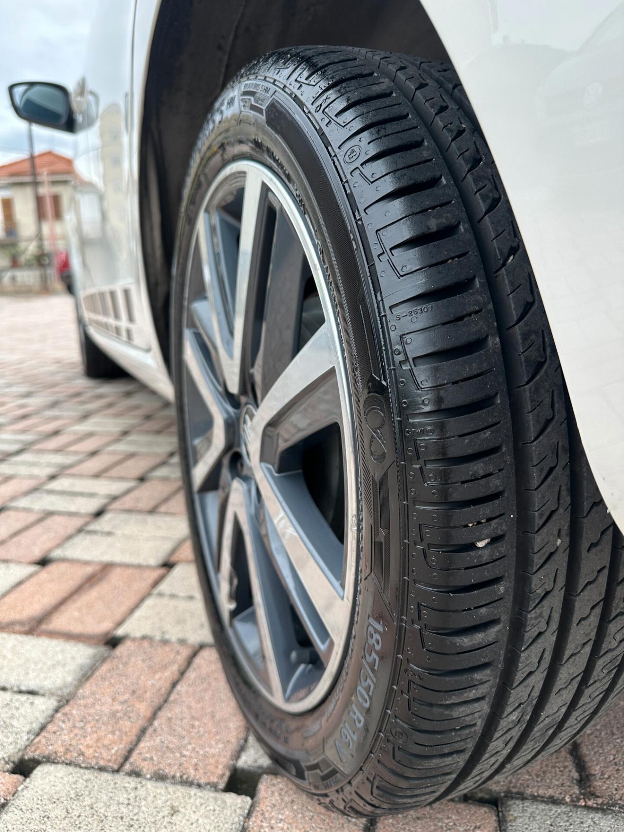 Seat Mii 1.0 68 CV 5 porte FR Line Ecofuel