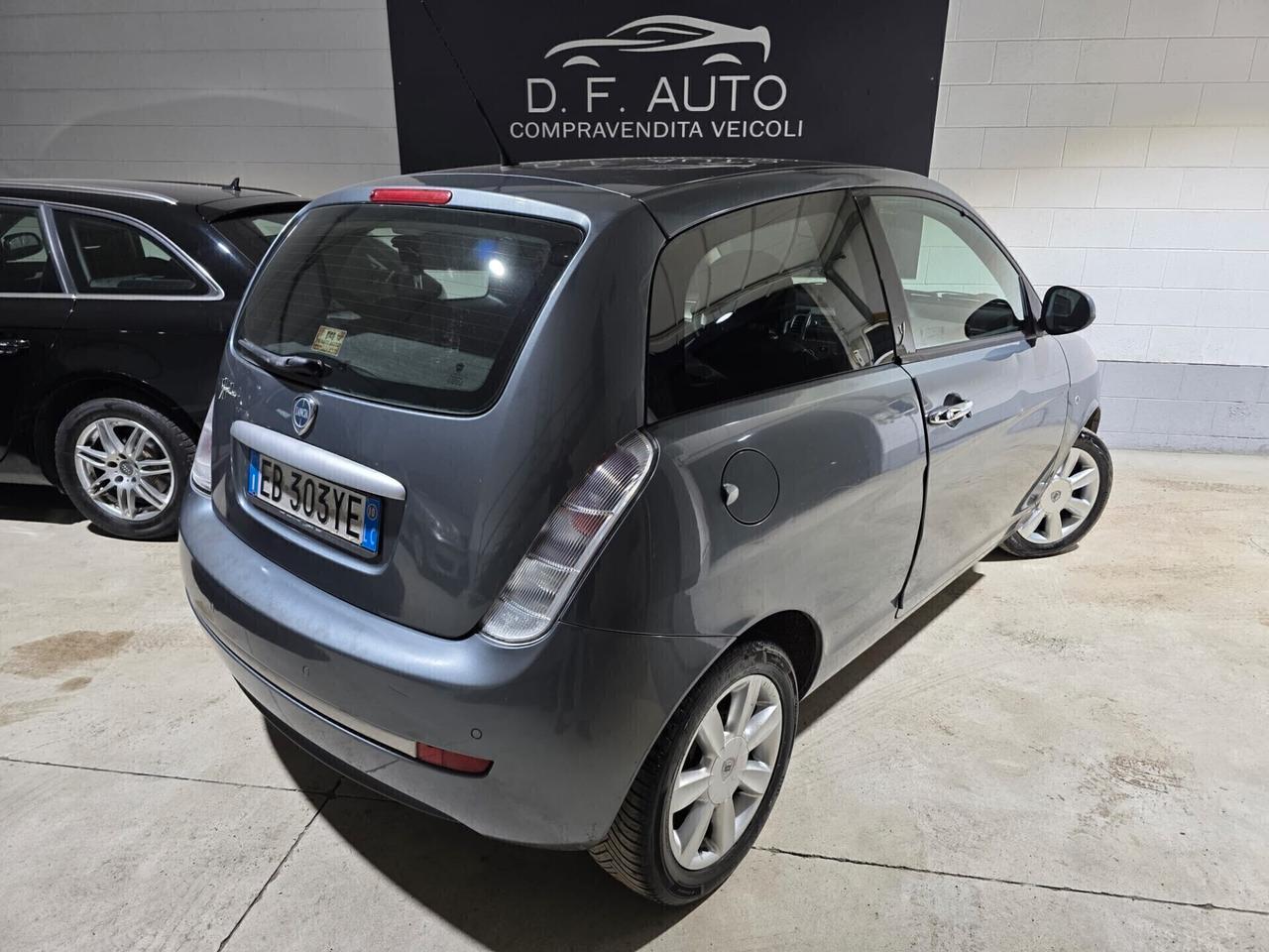 Lancia Ypsilon 1.4 Oro