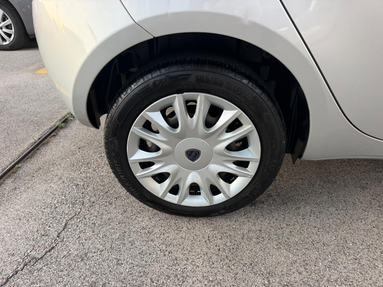 Lancia Ypsilon 1.2 benz 69 CV GPL casa madre 2013