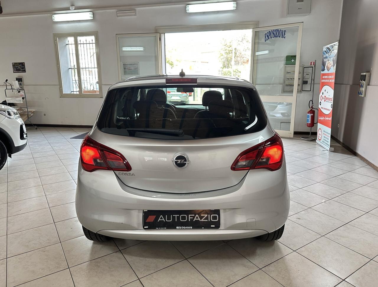 Opel Corsa 1.2 5 porte