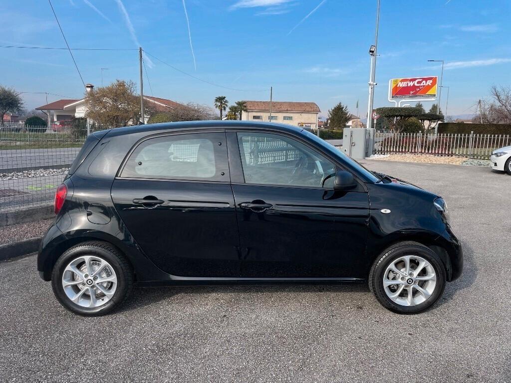 Smart ForFour 70 1.0 Youngster 4 posti