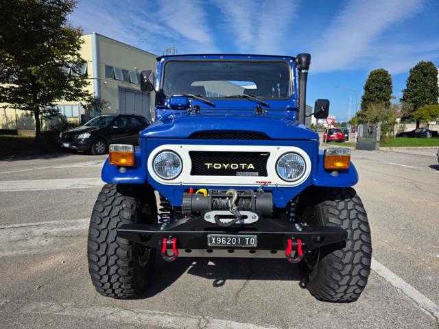 TOYOTA Land Cruiser BJ 42