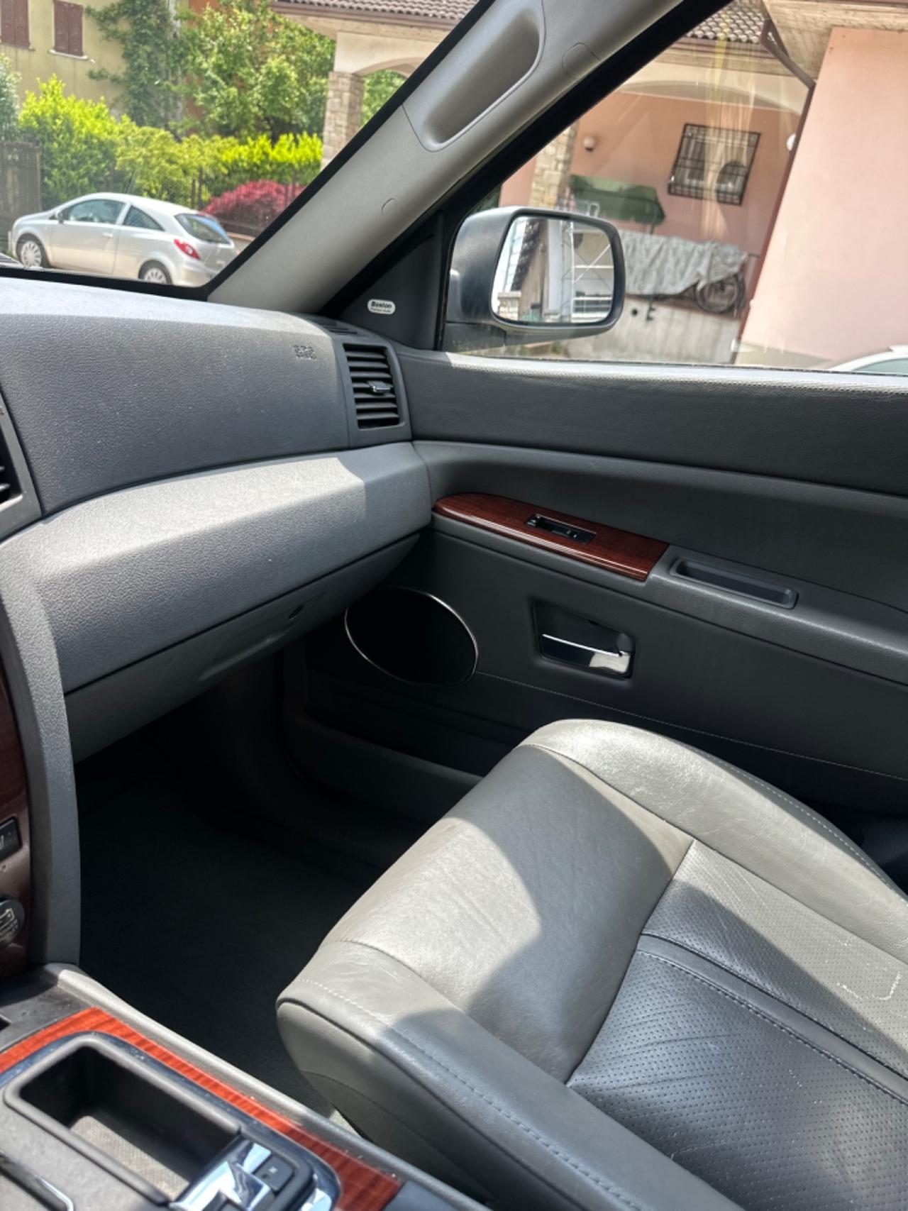 Jeep GRAND CHEROKEE 3.0 V6 CRD OVERLAND KMCERT UNICOPR GARANZ
