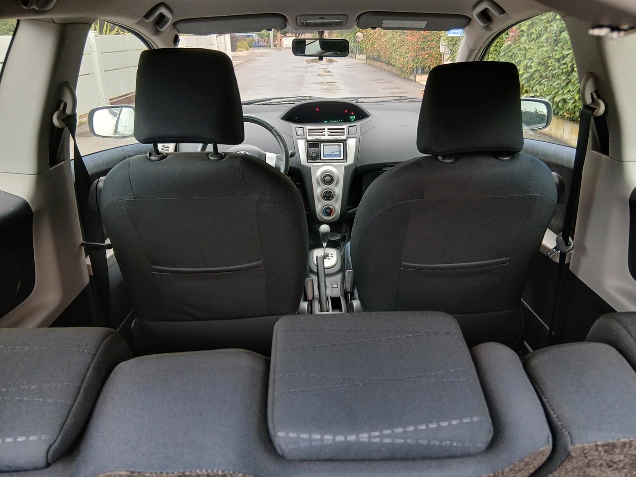 Toyota Yaris 1.3 3 porte M-MT Sol con navigatore