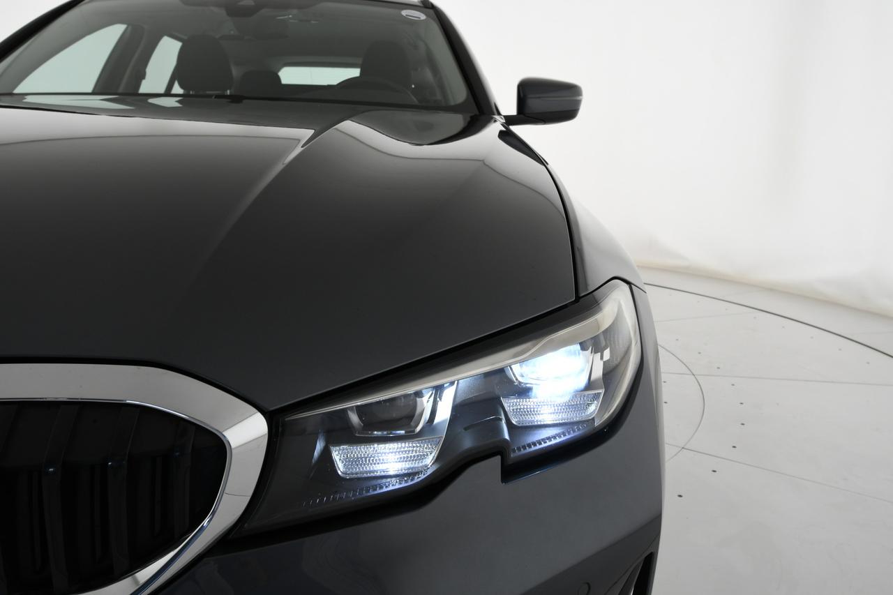 BMW 320d Touring mhev 48V xdrive Business Advantage auto APP CONNECT