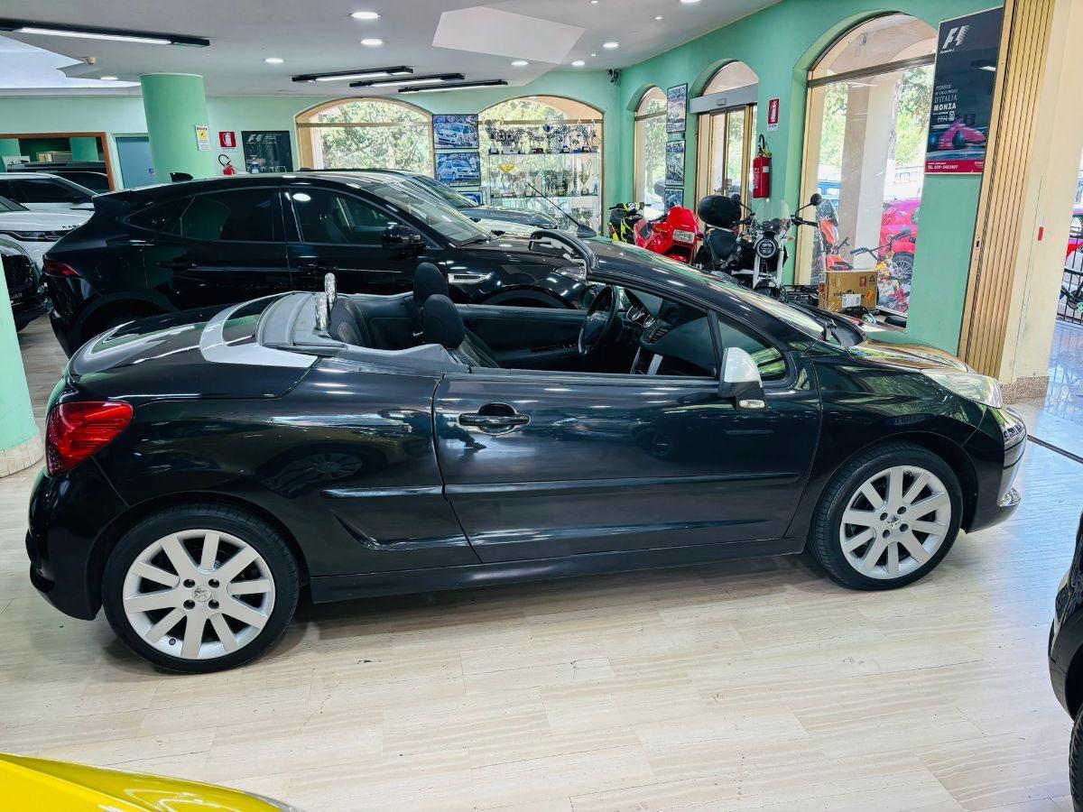 Peugeot 207CC 1.6 HDi 110CV Cabrio Coupè Féline Navi