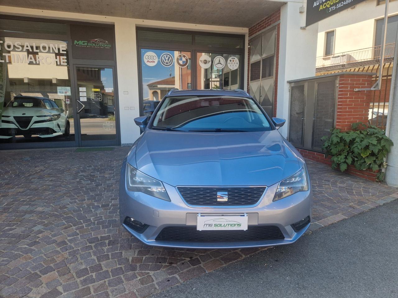 SEAT Leon ST 1.6tdi 110cv DSG Style Business / NAVI / FARI LED