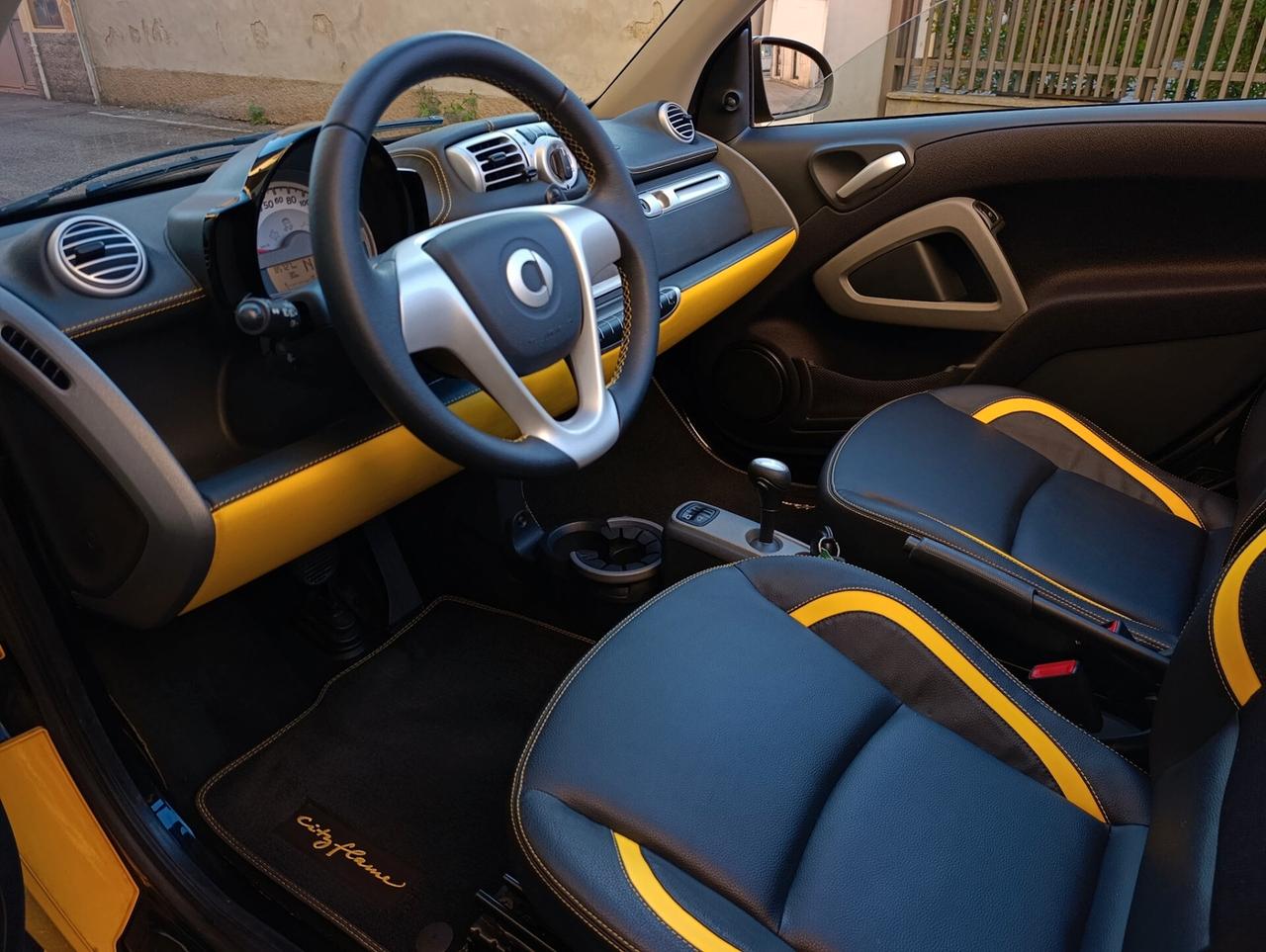 Smart ForTwo 1.0 84cv cabrio City Flame edizione Limitata 1/400