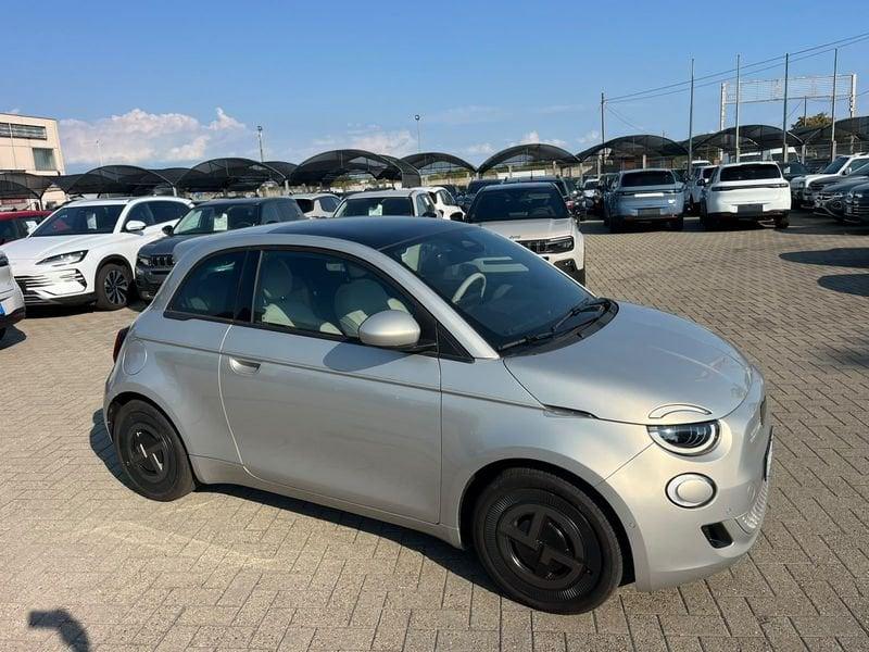 FIAT 500 Electric Elettrica Giorgio Armani 118cv