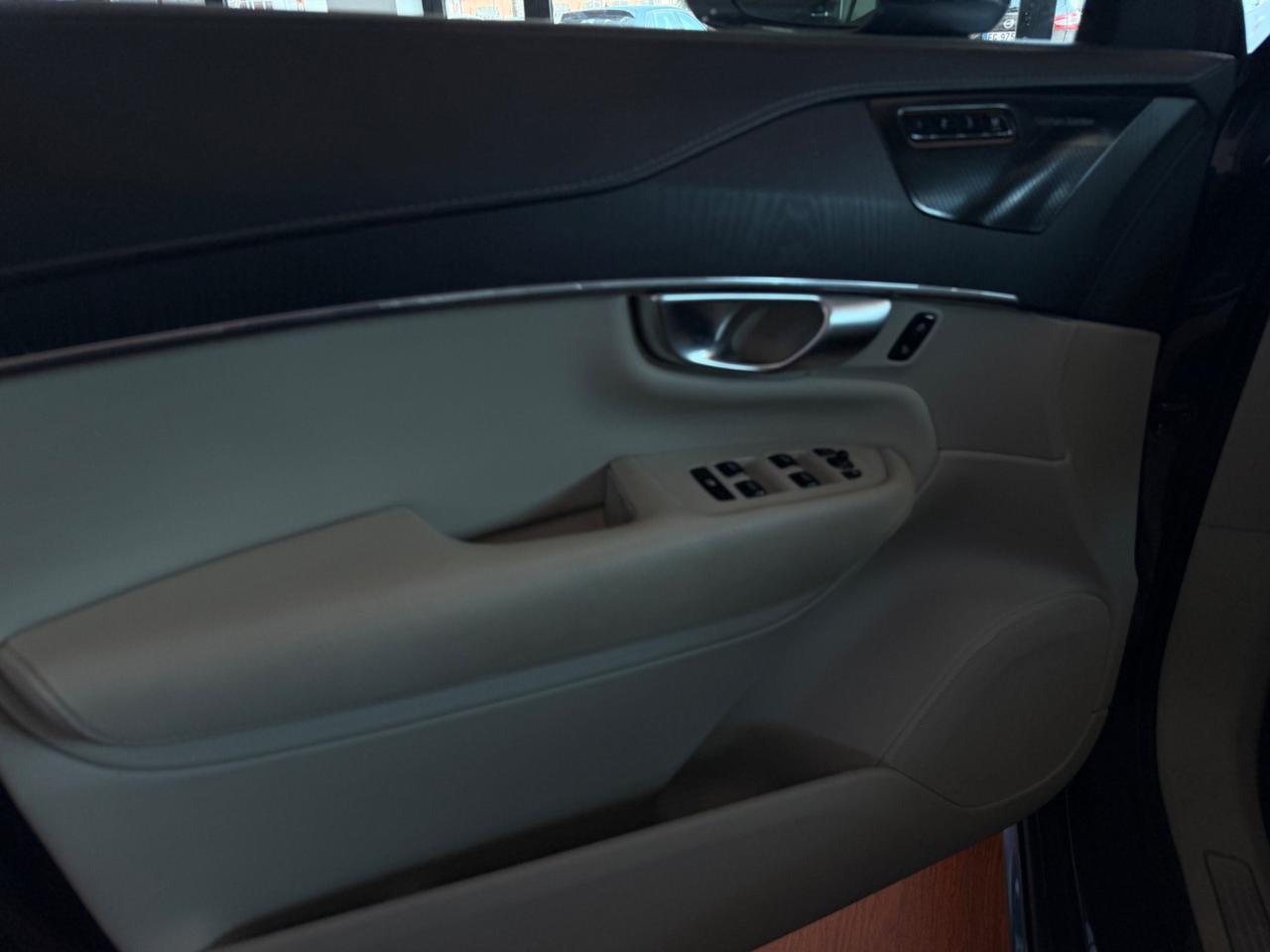 Volvo XC 90 XC90 B5 (d) AWD Geartronic Inscription