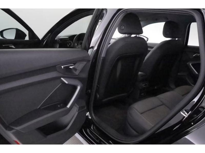 Audi A3 Sportback TFSI 110 kW S tr S line Edition S.Back Camera Navi 17"