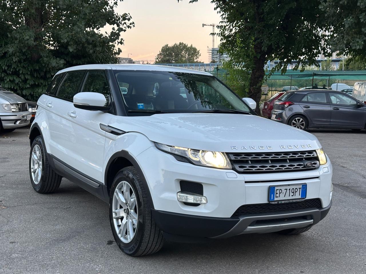 Land Rover Range Evoque 2.2 TD4 5p. Prestige