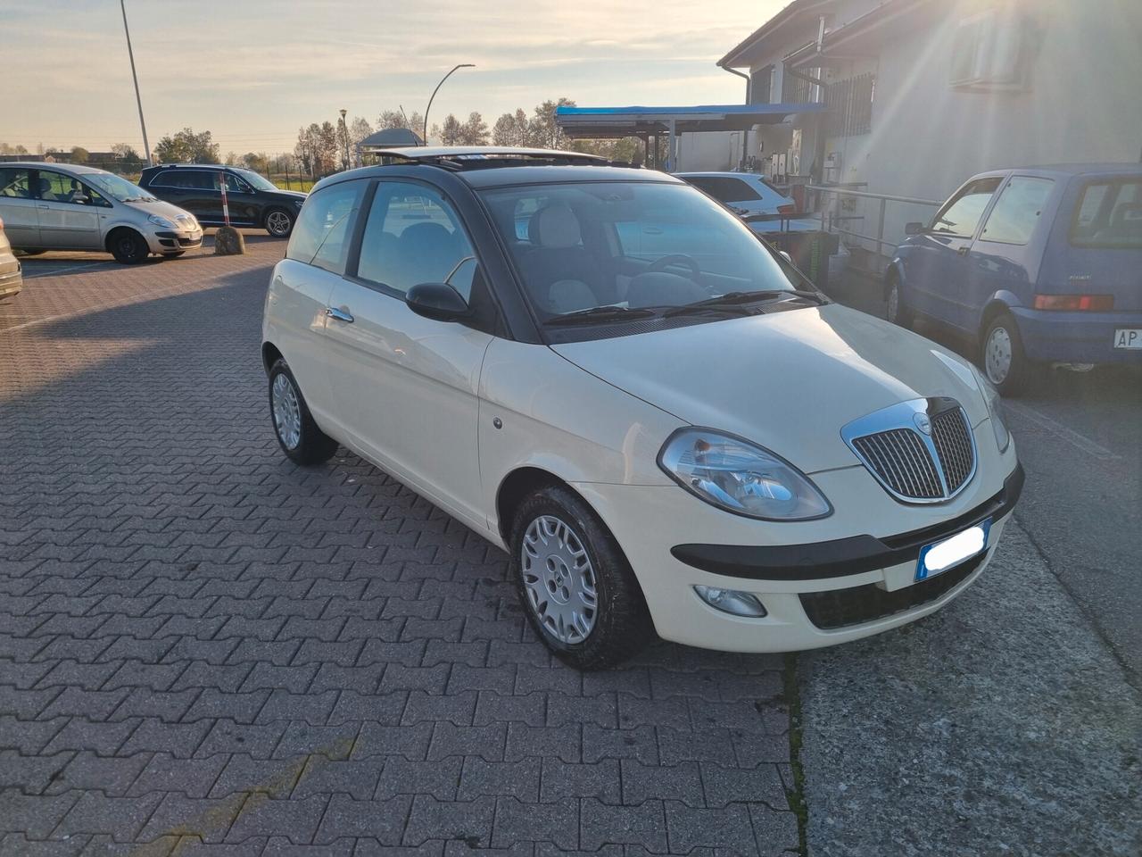 Lancia Ypsilon 1.2 Benzina, unica proprietaria, tetto apribile, garanzia!