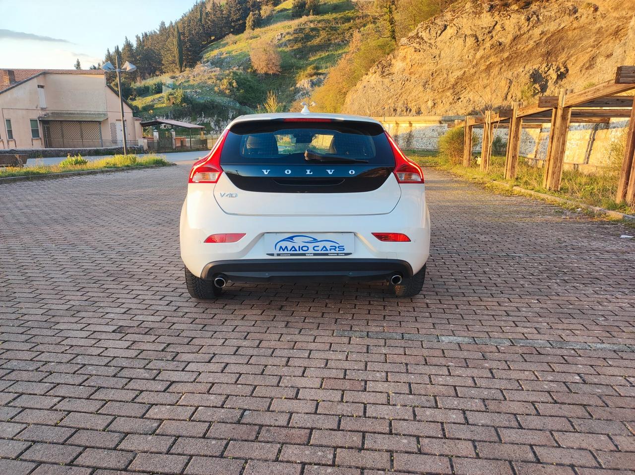 Volvo V40
