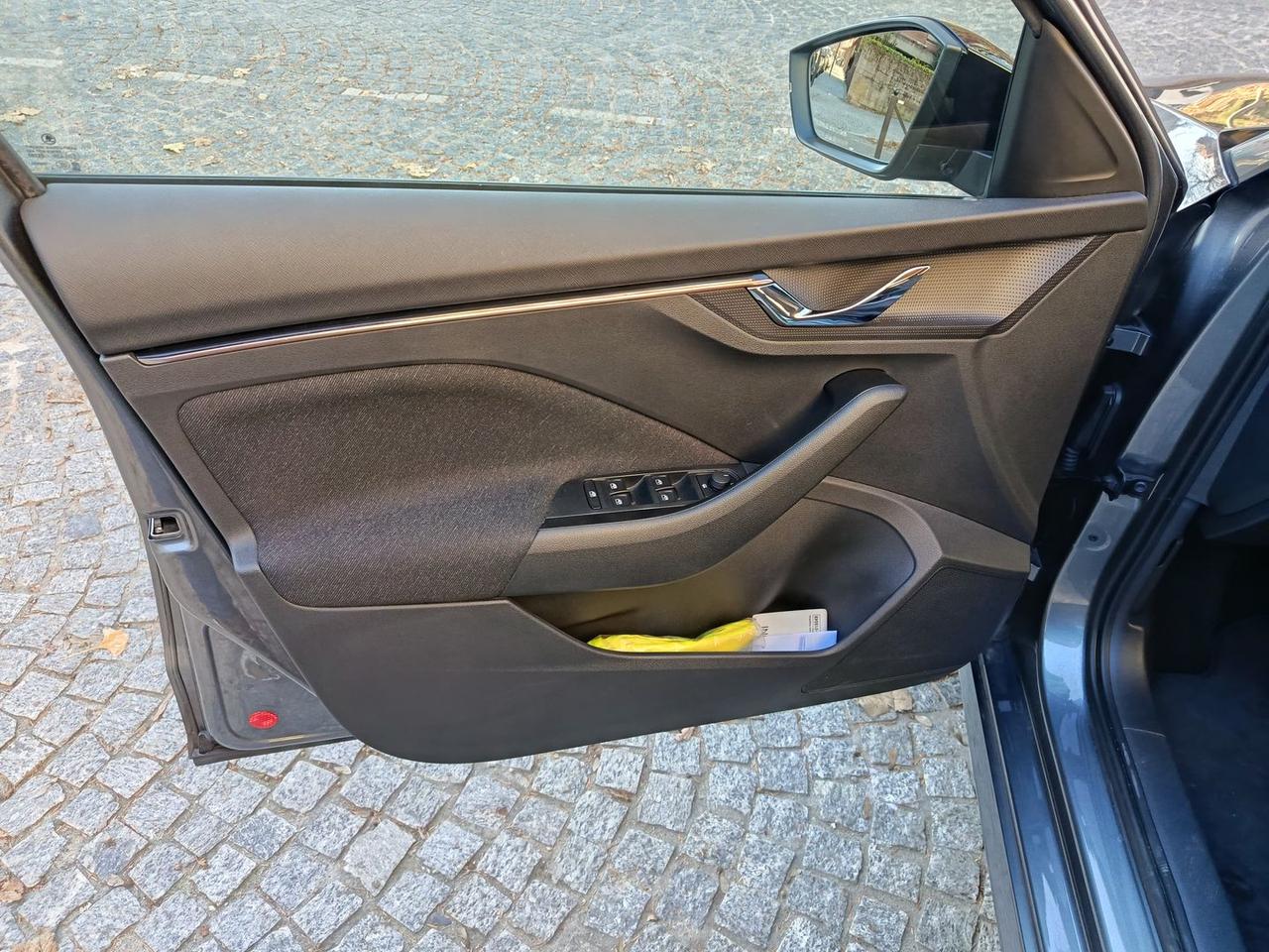 Skoda Kamiq Black Dots 1.0 TSI #8118