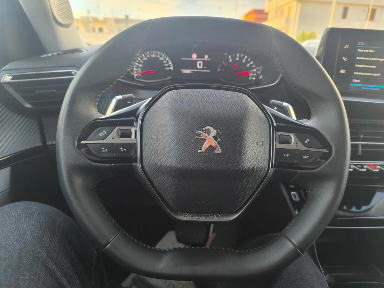 PEUGEOT 2008 ALLURE PACK 1.5 HDI 04/2022 LED/NAV/ SENS. POST/