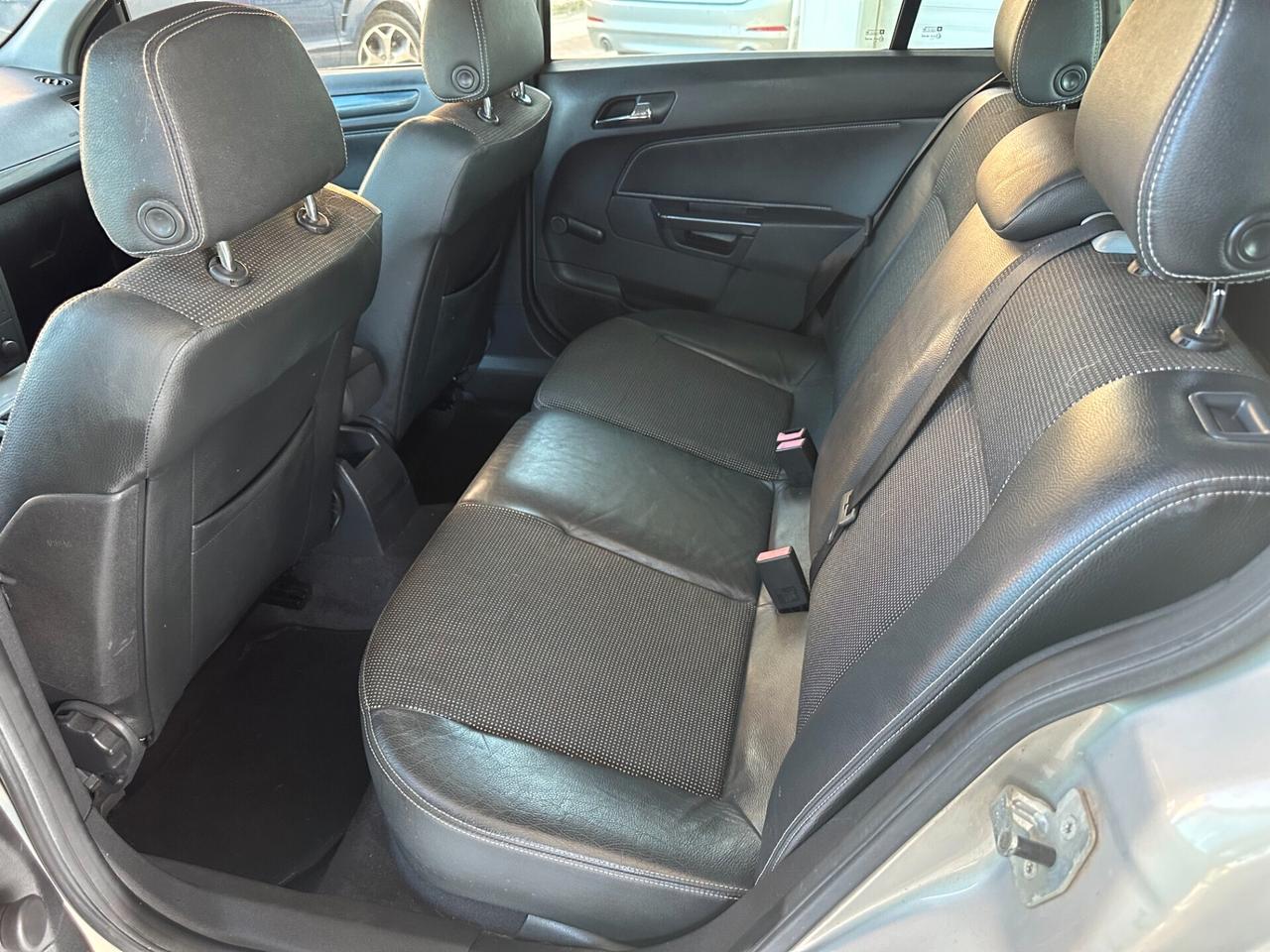 Opel Astra 1.6 16V Twinport Station Wagon Cosmo